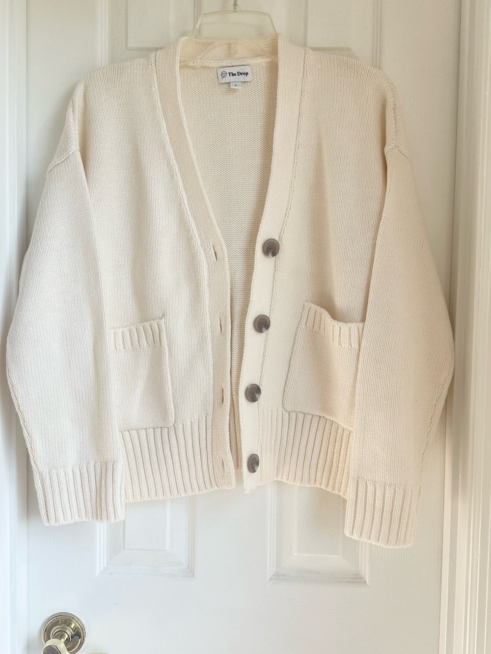 Classic Cream V‑Neck Button Cardigan - Picture 3 of 5